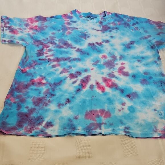 Gildan Tie-Dye Shirt in Blue and Purple - Picture 13 of 16